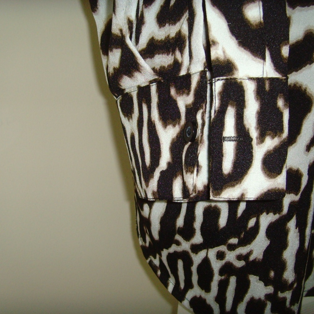 CALVIN Klein Relaxed Fit Tunic Style Leopard Print Blouse (Green) 3X - Picture 6 of 7
